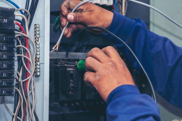 Best Local Electrician Companies  in Plainview, TX